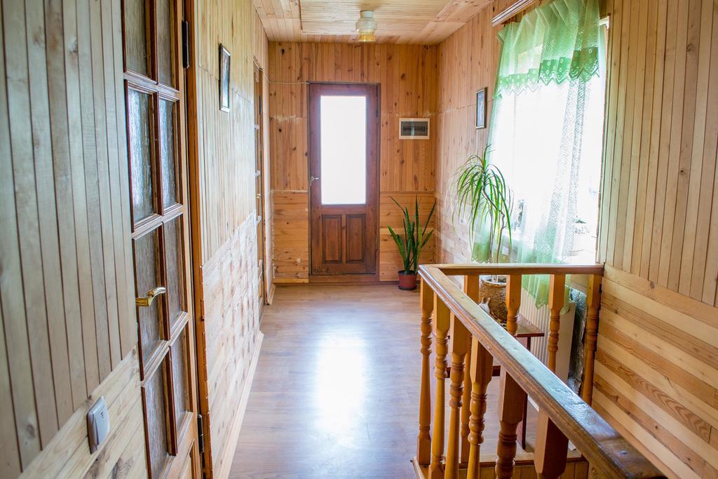 Guest House Cherepaha คาเมียเนตส์-โปดิลสกี ภายนอก รูปภาพ