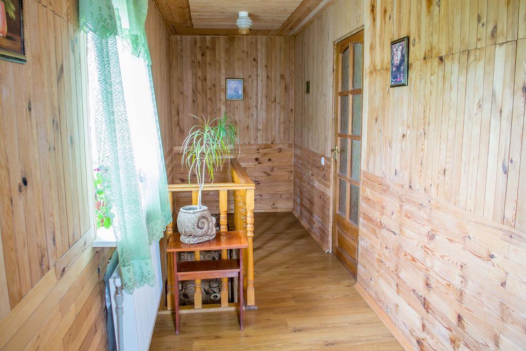 Guest House Cherepaha คาเมียเนตส์-โปดิลสกี ภายนอก รูปภาพ